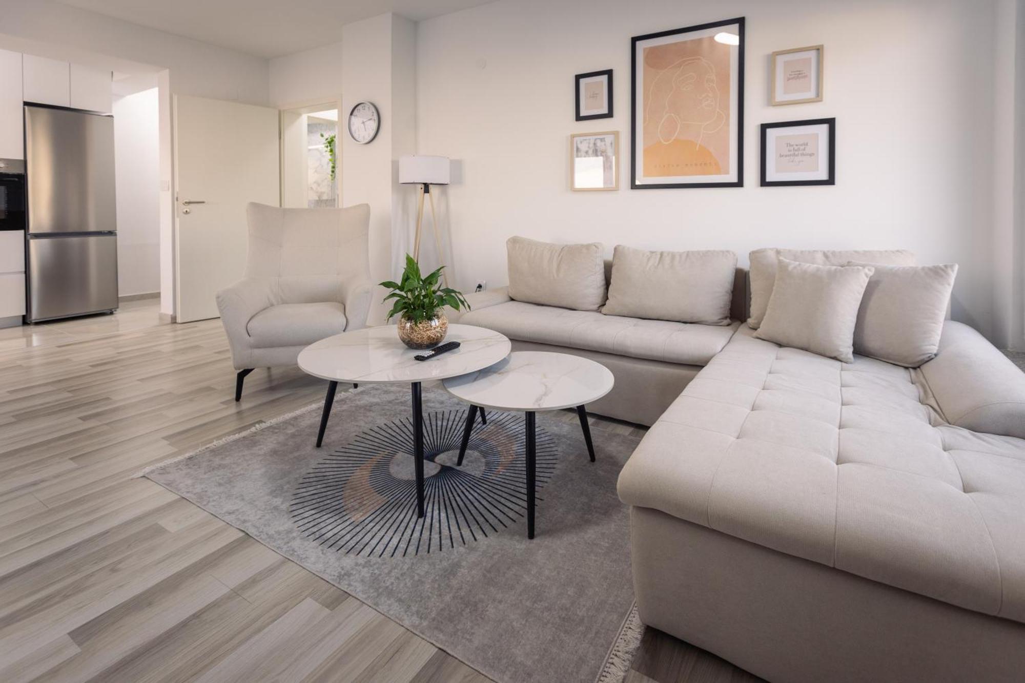 T20 Apartments Скоп'є Екстер'єр фото